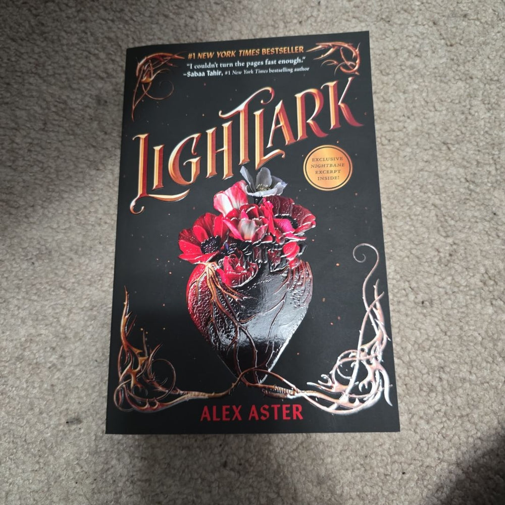 Lightlark (the Lightlark Saga Book 1) — Paperback · New