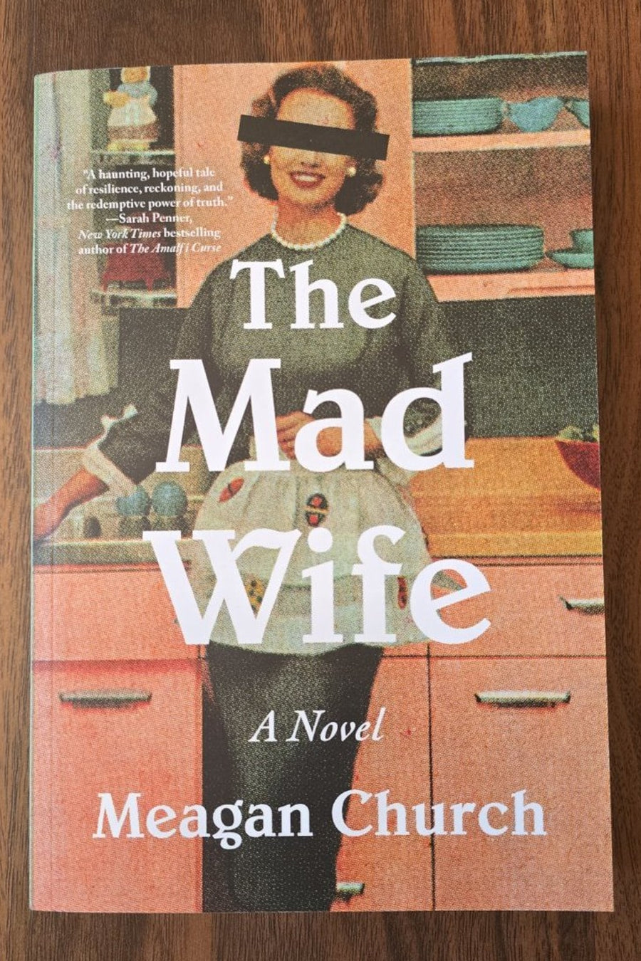The Mad Wife — Paperback · New