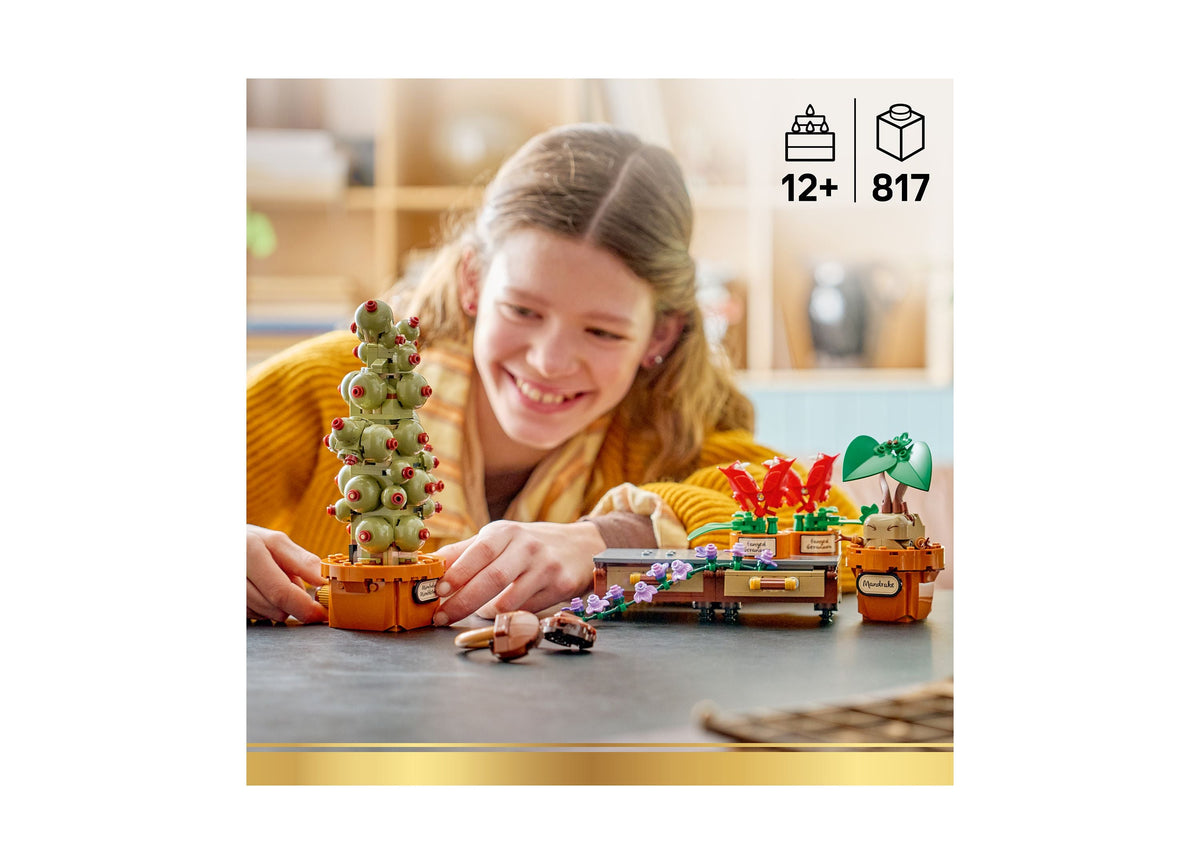 LEGO Harry Potter Hogwarts Herbology Plants 817-Piece Building Set