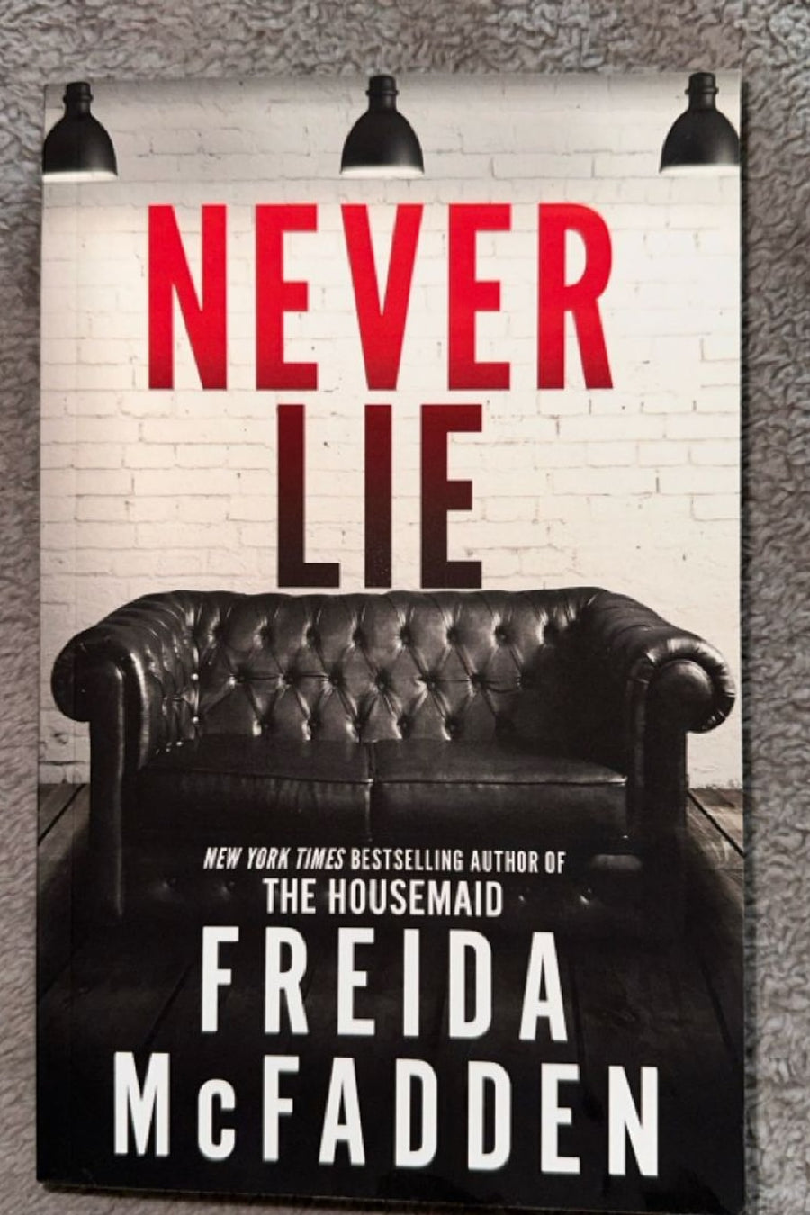 Never Lie — Paperback · New