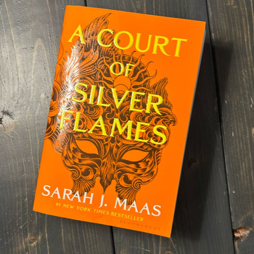 A Court of Silver Flames — Paperback · Good